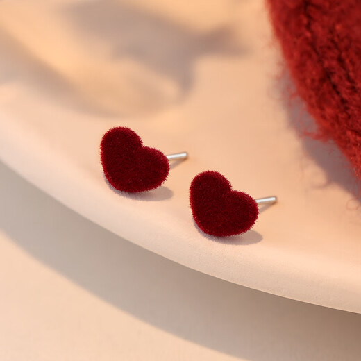 Xiangnan 999 silver needle velvet love earrings niche women 2025 snake animal year earrings New Year gift red earrings 999 silver needle velvet love earrings (pair)