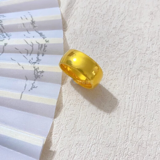 Lucky gold-covered silver-covered wide glossy live gold ring for men 999 pure gold loach back ring as a gift for husband. Gold-covered 1.2g loach back ring with a total weight of about 10 grams