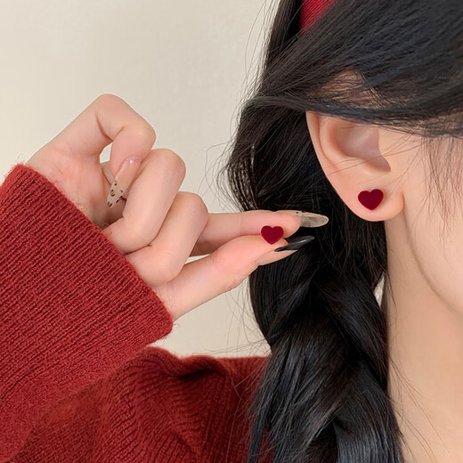 Xiangnan 999 silver needle velvet love earrings niche women 2025 snake animal year earrings New Year gift red earrings 999 silver needle velvet love earrings (pair)