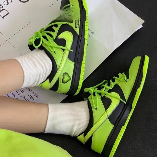 Nike (Nike) Sneakers Custom Dunk Low-Beere Maomao Little Polizist Kinder Spaß und fröhliches heißes Mädchen Low-Top-Schuhe DV1694-900 ohne Rückkehr oder Austausch 35.5 angepasst