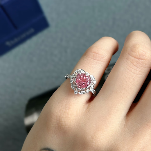 Heart of First Roaring Laurel 18k gold heart-shaped sunrise lotus color cultivated padparadscha ring priced according to carat ring size can be customized