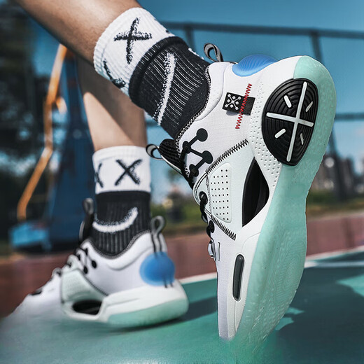 
Badminton shoes for men in summer 2025 new lightweight comprehensive speed non-slip shock absorbing sports volleyball shoes 1086 month green 41
