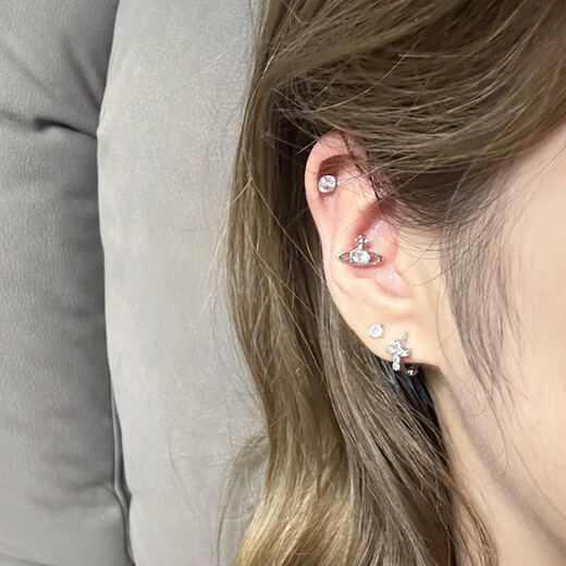 Vivienne Westwood Queen Mother Mini Saturn Earrings NANO SOLITAIRE Single Diamond Earrings for Men and Women Couples Silver