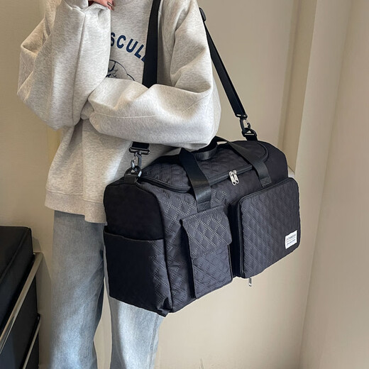 Travel bag women's handbag large capacity light portable to be delivered storage short-distance swimming fitness packaging clothes duffel bag rice white
