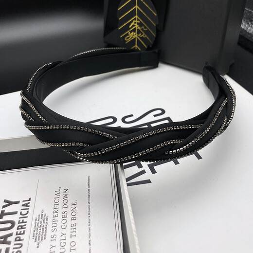 Kamalun (KAMALUN) 2025 New Flash Diamond Headband Light Luxurious High-crested Headband Showing Face Small Temperament Headband Women’s Pressed Hair Card Gift for Girlfriend Black + Brand Gift Box