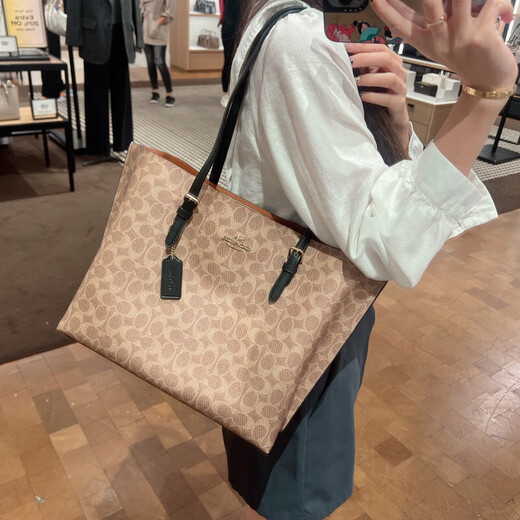 蔻驰（COACH）新款mollie大号单肩手提购物袋直*邮官方正品 CV967 SVPWH浅奶茶色 美现