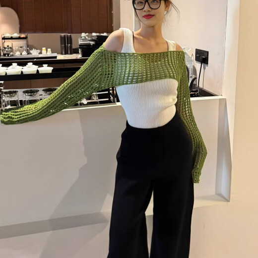 
Single Nanwei European and American cross-border women's spring top hollow sweater mesh blouse ultra-short casual and versatile sun protection sweater off white, single size