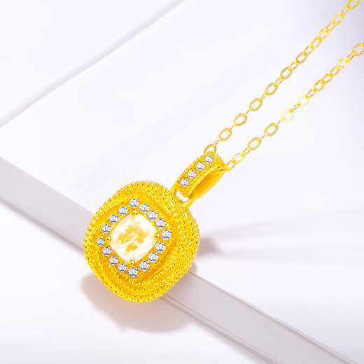Mingzuan International 18K gold small sugar cube pendant female au750 pendant fashion trend inlaid neck ornaments as a birthday gift for girlfriend