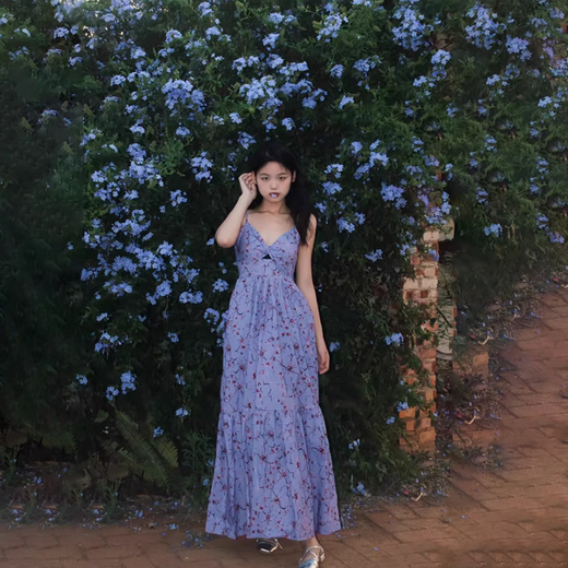 Wei Guangli 2025 Sommer neuer französischer Tee Break Gentle Blumen-Hosenträger Kleider Meer Urlaub Temperament V-Ausschnitt Strand Langer Rock Spring Branch Floral Kleid lila M-Code 80-110jin [Jin entspricht 0,5 kg]