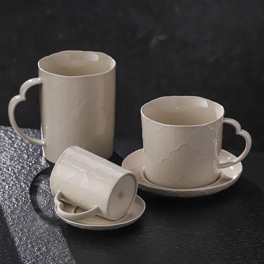 Jingdezhen official creative ceramic mug, shadow green carved water cup, high temperature white porcelain household coffee cup, high-end birthday gift, shadow green carved American coffee cup