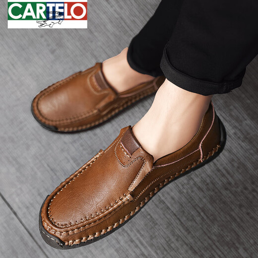 卡帝乐鳄鱼（CARTELO）夏季2025新款真皮休闲皮鞋一脚蹬豆豆鞋软底透气大码百搭男鞋 A9918暗棕 38