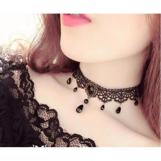 Tongrubi Post-Thyroid-Chirurgie-Abdeckung Halskette Palace Gothic Personalisierte mehrschichtige Kristall-Schwarz-Spitzen-Schlangeblattkette Frau SC6627