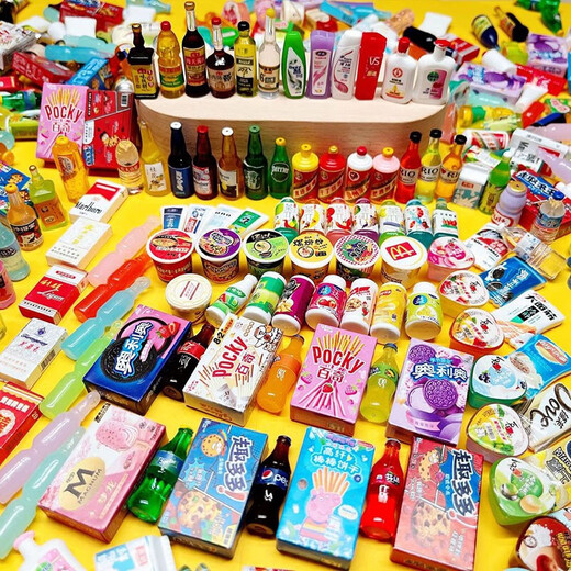 Mini Convenience Store Simulierte Lebensmittel mini-reduzierte Produkte simulierte Supermarktfutterspielzeug Spielen kleiner Modell Instant Nudeln 60 Teile ohne Wiederholung + Aufkleber