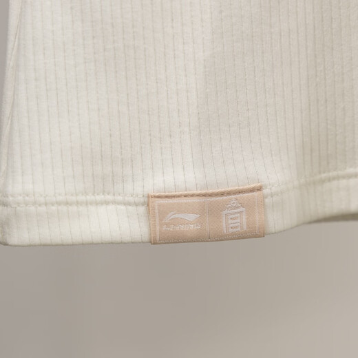Li Ning verbotene Stadt gemeinsam wundervoller bi Shenghua kurzärmeliges T-Shirt für Frauen 2025 Sommer Schlanker rundes Hals-Kulturhemd AHSV694 MILGY WHITE/SCHOFTLICHE SAKURA Pink AHSV694-4 XS