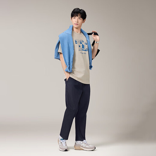 New Balance de 25 años Top Versátiles Versátiles Casuales simples cómodos Camiseta de manga corta MT51851 TWF L