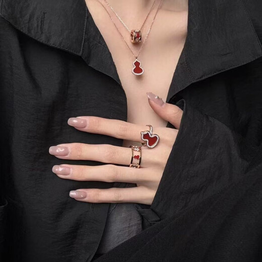 Wei Ci light luxury 18K gold-plated unicorn gourd necklace for women carnelian white mother-of-pearl rose gold with diamonds as a birthday gift for your girlfriend, small size, green agate, rose gold