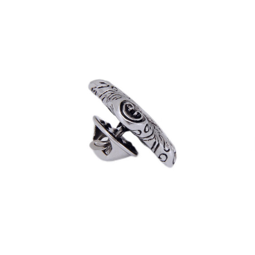 Brooch pour hommes simples et polyvalent pour hommes à collier pour hommes Brooch Brooch Brooch Retro Gyacinth Platinum Materif