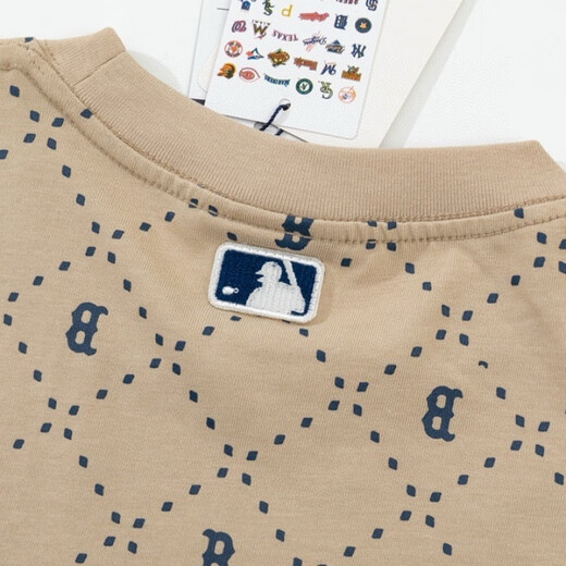 Старомодная футболка корейской пары MLB для летних мужчин и женщин. Слушает случайный топ-полузащитный топ DT-9923 Haki 2xl.