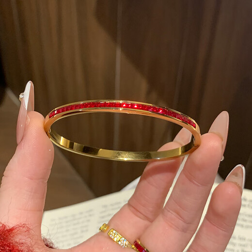 Huayouxin persimmon red diamond and baby's breath star-filled titanium steel bracelet for women, high-end element ring bracelet, open bracelet bracelet, New Year's hand jewelry, red diamond, baby's breath and star-filled diamond bracelet-titanium steel