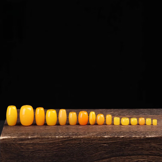 Fat Donglai quality beeswax single bead bucket beads Tibetan drum beads pier with separated beads scattered beads Xingyue Bodhi Vajra chicken fat yellow bucket beads 9*8 (mm)