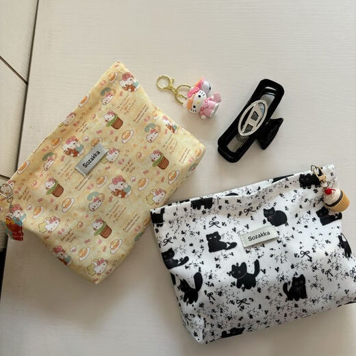 Vinoya clutch bag cat girl large capacity makeup bag portable small items storage bag travel headphone bag clutch bag little yellow cat clutch bag 21*0*17cm