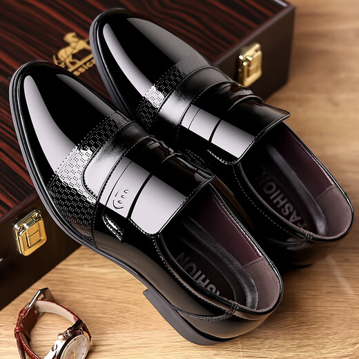 Fat Donglai business formal wear without shoelaces for feet work men's leather shoes dad flat men's leather shoes suit soft leather 9902 bright black 38
