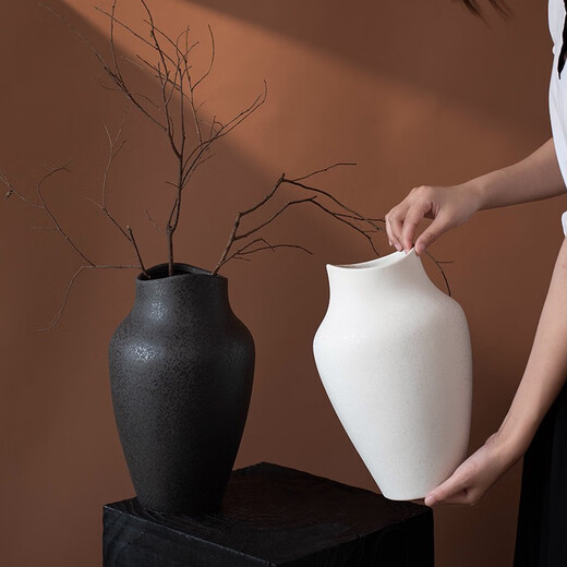 Clcey Japanese Retro Ceramic Vase Feeling Creative Flower Arrangement Flower Decoration Black and White Flower Appliance Room TV Cabinet TV Entrance Ornement 3897 Wasabi noir 0cm
