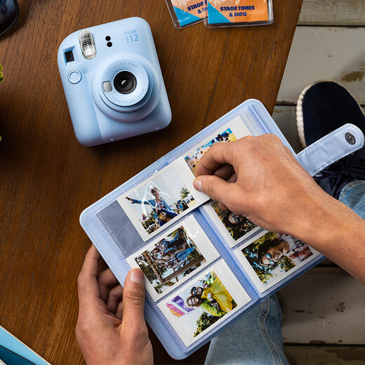 Fuji (FUJIFILM) instax mini universal photo paper photos are suitable for mini7+/7s/7c/8/9/11/12/40/90/EVO/liplay printers and other Polaroid B 20 photos + photo album * 2 + frame stickers * 2 + refrigerator magnet + storage box