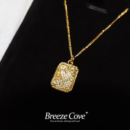 Shien BreezeCove gilt love small fragrance pendant necklace plated with 18K gold texture clavicle chain 18K gold plated model in stock