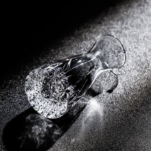 MARTIGUES 5A grade crystal white wine glass and wine dispenser set hand-carved small wine glass and one cup household wine set 150ml crystal wine dispenser