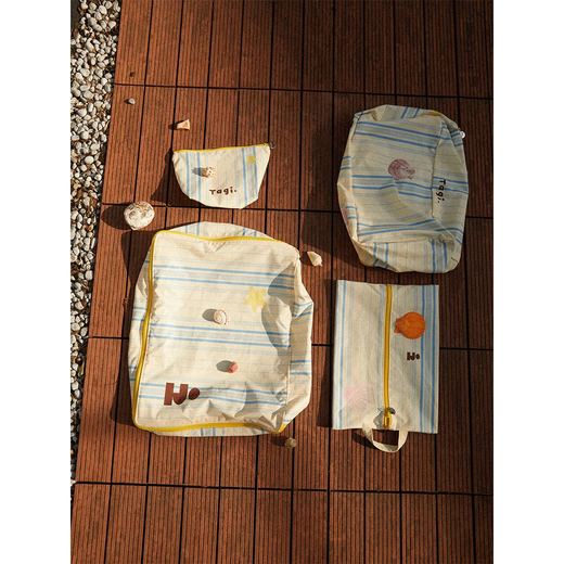 Tagi.<Tapi Star> Printed Cute Striped Luggage Travel Storage Bag Portable Storage Bag-Berry Stripe M