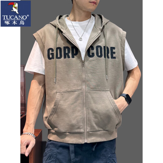 Дятел (TUCANO) High Street с капюшоном, мужской спортивный жилет 2025 года, весенне-летний жилет нового стиля, американский повседневный свободный свитер без рукавов, жилет-карта, зеленый M, рекомендация 110Jin Jin равен 0,5 кг -135Jin Jin равен 0,5 кг