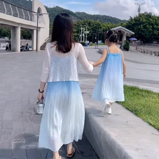 BUBBLE ORANGE Seaside parent-child wear mother-daughter dress beach 2026 summer new high-end holiday gradient suspender skirt blue dress 50 girls size 120 (recommended weight 38-45Jin Jin equals 0.5 kg)
