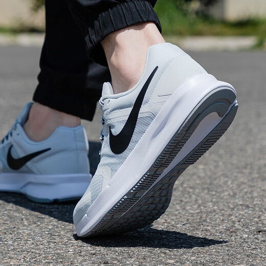 耐克（NIKE）跑步鞋男鞋2025夏季运动鞋RUN SWIFT 3网面公路专业减震休闲鞋 DR2695-005光子灰/白色/黑 42
