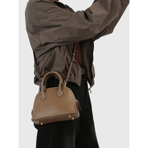 Bolsa de cuero genuino de Diaoba (Diaoba) Bolsa de bolos de cuero genuino NUEVO MODIA COLLA SIDA SOLIDA VERSATILE HOMBO MANO HOMBILLO BAJO BAJO NEGRO Longitud 18*8*11cm