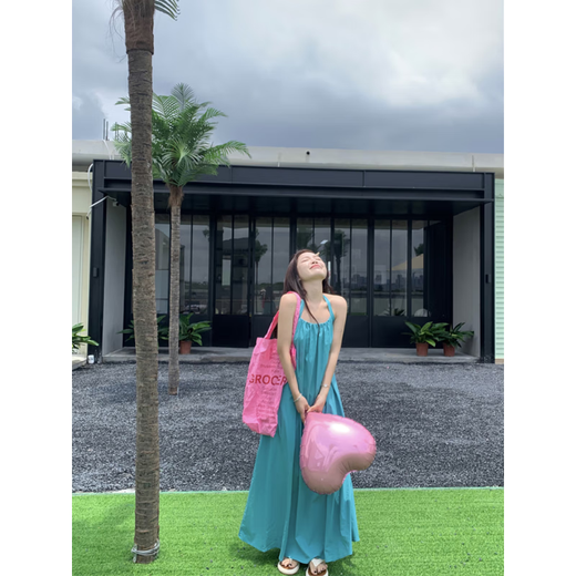 Ji Zhenfei französischer Urlaubsstil Halshalterkleid für Frauen 2025 Sommer Neues Meeres Beach Rock Temperament Schlanker langer Rock Rückenfreier Hosenträger Kleid Blau M Größe