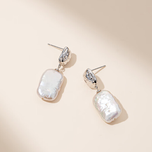 Qlady Baroque Freshwater Pearl Earrings Feminine and High-end 2025 New Earrings Silver Needle Light Luxury Earrings Gift