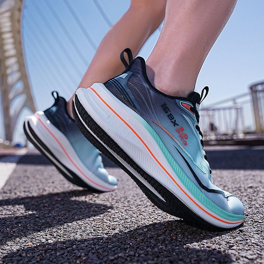 Die sommer erfrischenden und atmungsaktiven Mesh-Schuhe für Männer, Außensohle Gummi, nicht rutschende, kearresistente Laufschuhe, hochelastische schockabsorbierende Arbeitsschuhe, TY-826 [Orange und Green] 43 [Sportstandardcode]