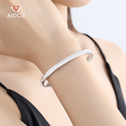 Aido Diamond pt950 platinum cat's eye fantasy imperial concubine bracelet, colorful platinum oval plain ring push button bracelet, CNC process, inner diameter 56mm, weight 17.86 grams, about 5mm thick