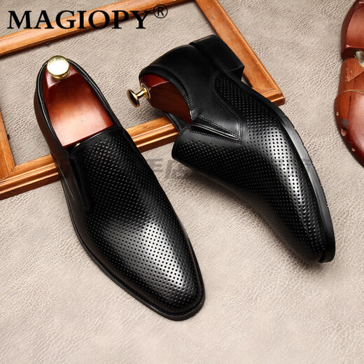 Magiopy Luxury High-End-Marke hohle Lederschuhe für Männer 2025 Frühlings- und Sommer Neues echtes Leder atmungsaktives dünnes Geschäft Casual Herrenschuhe Brown 37 Standard Haushaltsschuhe Größe Größe
