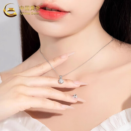 CHINA GOLD PT950 Platinum Snowflake Pendant Women's Fashion Platinum Necklace Valentine's Day Birthday Gift for Girlfriend and Wife Platinum Snowflake Pendant About 1.1g White - Free Silver Chain