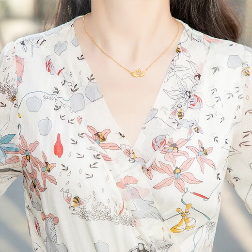 Robe florale mince en V à col en V pour femmes en 2025 Été Nouvelle jupe longue à la taille douce pour les genoux