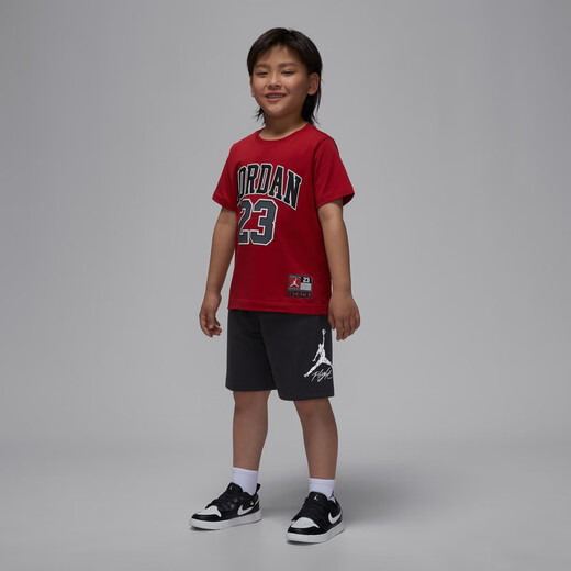 Nike (Nike) Jordan Official Nike Jordan Boys and Kids футболка Летняя спортивная припечатка Мягкая и удобная DB7393 687 Fitness Red 130 л 130 л.
