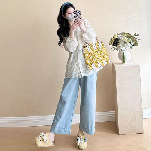 
Geman maternity suit autumn 2025 fashionable fashionable and sweet long-sleeved floral maternity shirt two-piece set spring and autumn floral top + blue wide-leg pants XXL