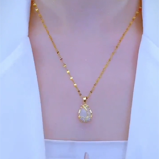 UDL Pure Gold 9999 Gold-plated Tulip Pendant Women's Internet Celebrity High-Looking Clavicle Necklace for Gifts Temperament/* Tulip Set Chain. Gold. 9999 3.68g Will be sold soon for 6999 yuan - with certificate