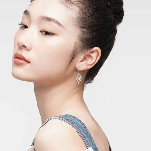 Lao Fengxiang 950 Platinum I Have You in My Heart Moissanite Diamond Earrings Women's Chinese Valentine's Day Gift for Girlfriend Old Earrings Certificate Applicable Earrings + Certificate