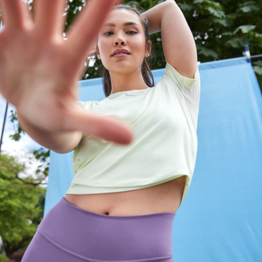 Nike (Nike) Женская спортивная тренировка быстросохнутая футболка с короткими рукавами с короткими рукавами HF6182DD4922-371-100 Официальный флагман DD4922-752 Специальная рекламная цветовая гамма S (155/80A)