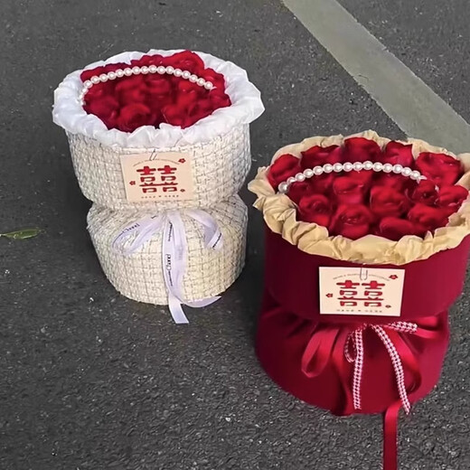 永生花订婚花束成品玫瑰花束摆件仿真花香皂花送 挚爱 11朵【含礼袋+灯串+贺卡】