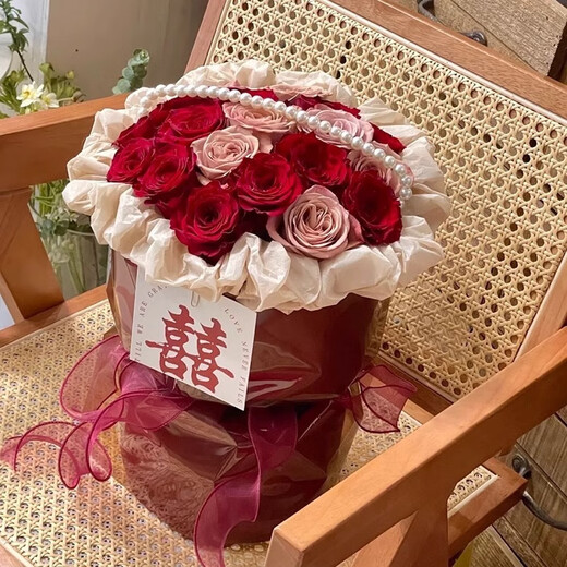 永生花订婚花束成品玫瑰花束摆件仿真花香皂花送 挚爱 11朵【含礼袋+灯串+贺卡】