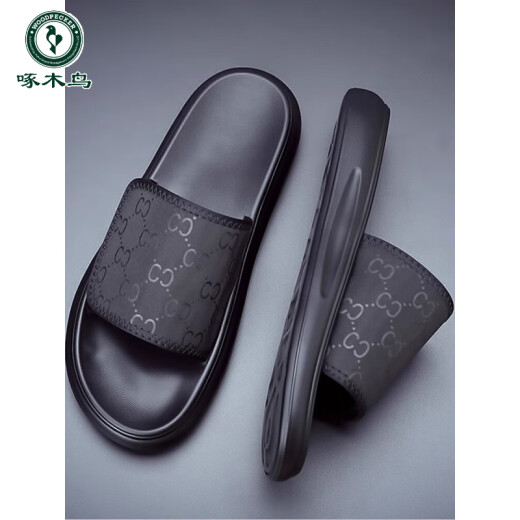 Carpintero de carpintero cómodo y versátil verano 2025 Nuevos hombres en el aire libre para hombres zapatillas de playa suaves de suela suave Flip Black 6189 42